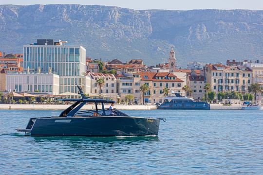 Charter Luxury Aboard COLNAGO 35' Yacht in Split, Croatia