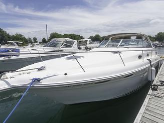 Diversey Harbor 36' Sea Ray Floating Oasis for your Unforgettable Celebrations!!