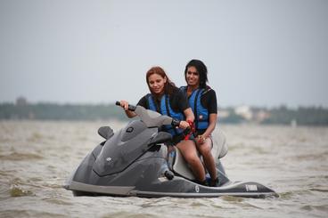 Excursão de safári de jet ski até o navio Thermopylae Sierra, Mount Lavinia, Sri Lanka