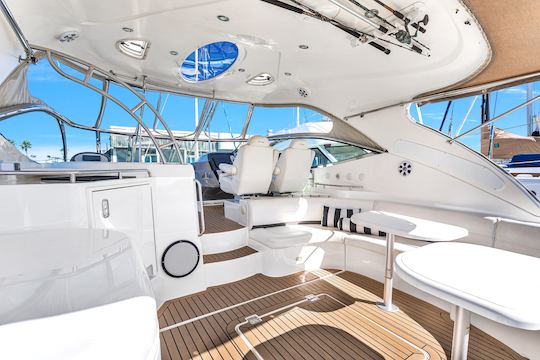 54' BEAUTIFUL CRUISERS EXPRESS YACHT WITH EVERYTHING YOU NEED FOR A PERFECT DAY!