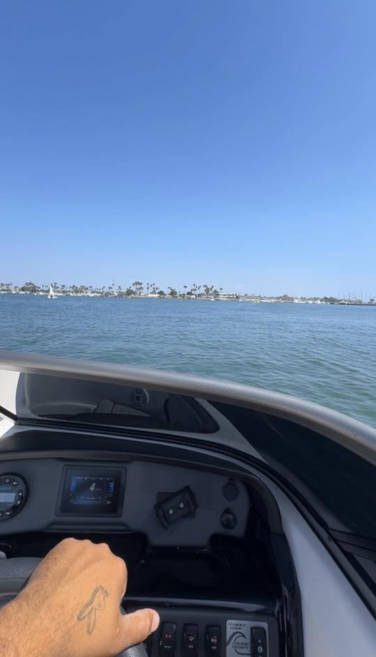 Les vagues s'aventurent sur l'eau 🚤 Bateau Yamaha 6 personnes 