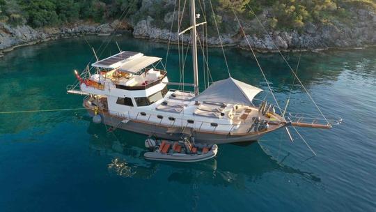 Book the 2023 Luxury Gulet in Gocek Region for 6 People!