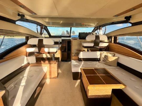 Iate de luxo Azimut 53' Flybridge