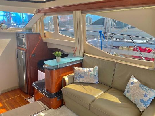 Luxury Yacht Sea Ray 42