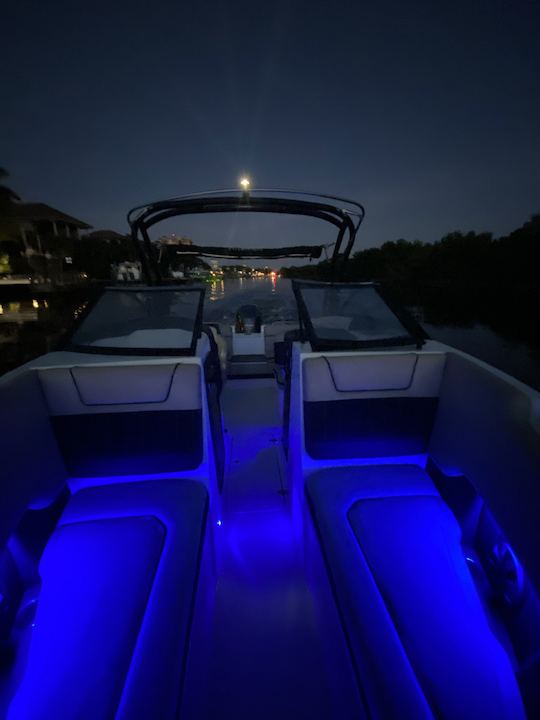 Rinker Blue 23 ft Boat