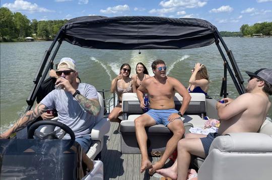 Godfrey Sweetwater Pontoon Rental Lake Wylie 