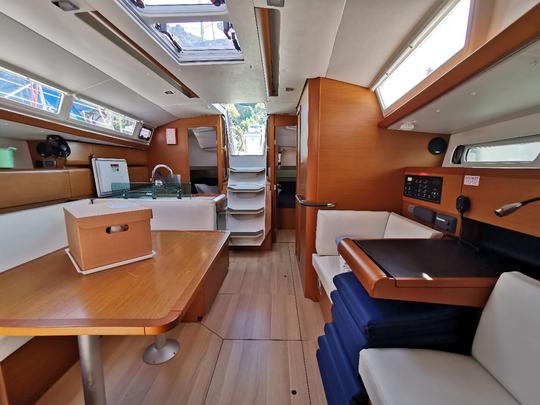 Modelo Jeanneau 2018: Veleiro Sun Odyssey 419 em Pula, Croácia