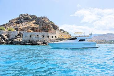 Book your Dream Cruise onboard 52ft motor yacht with Captain & Crew