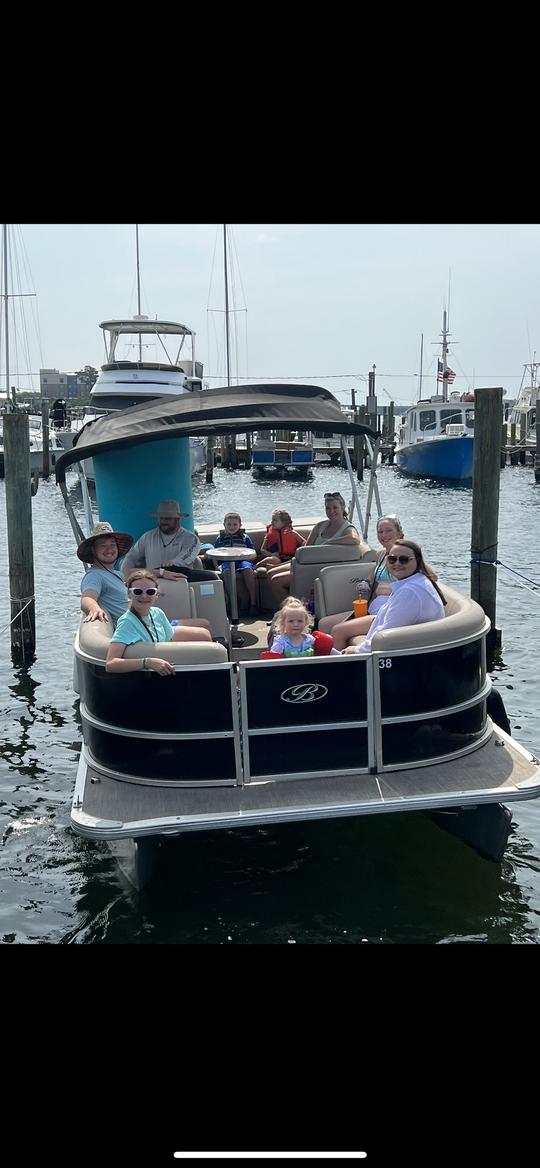 Cozy Bentley Pontoon For Crab Island! Ask For Free Floaties!