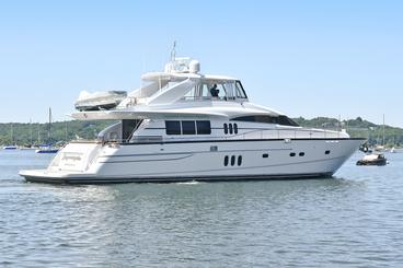 84 Marina del Rey, iate super luxuoso Viking Princess 