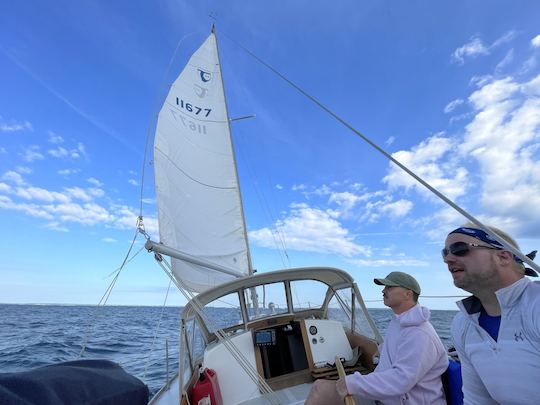 Sunset Sail Buzzards Bay em uma chalupa clássica!