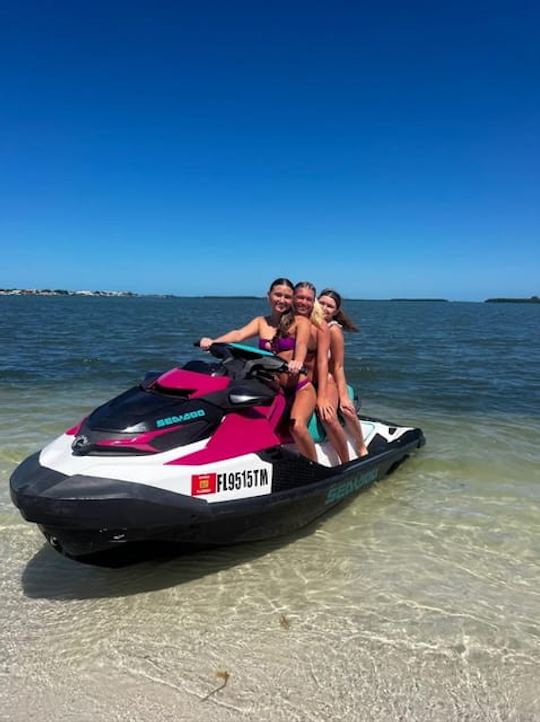 DOLPHIN TOUR CLEARWATER JETSKI 3 PASSENGER HONEYMOON ISLAND BLUETOOTH FAST SKI