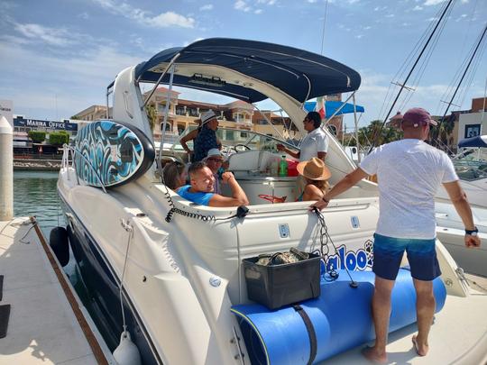 Yate Maxum de 38 pies para un alquiler increíble en Cabo San Lucas, México