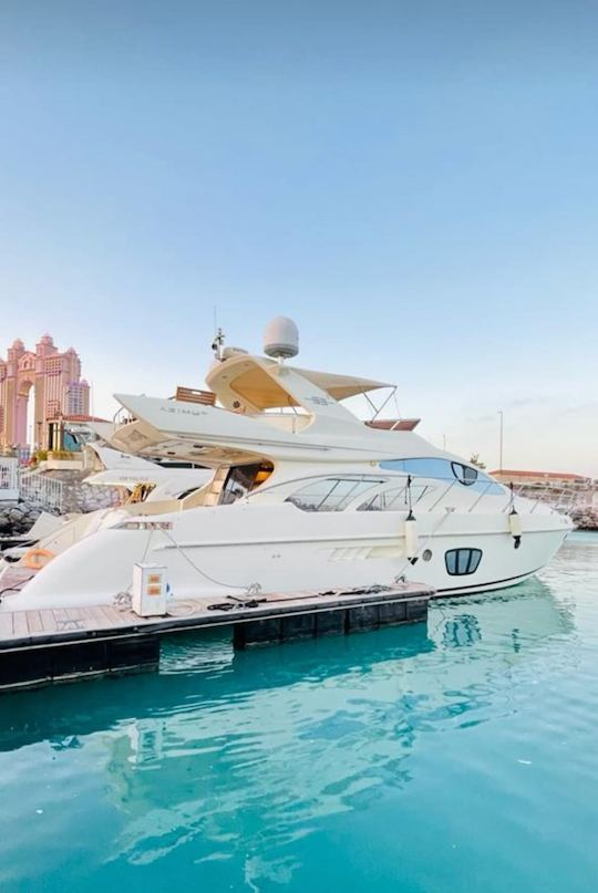 Motor Yacht Rental in Abu Dhabi for 10 Guest!