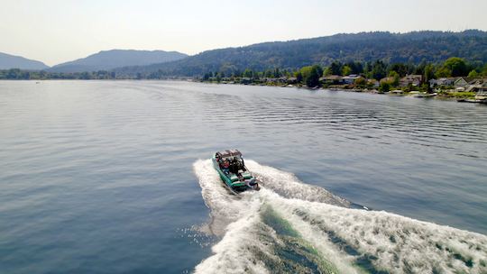 Nuevo barco de lujo Tige 23zx para hacer wakesurf y wakeboard en el lago Sammamish