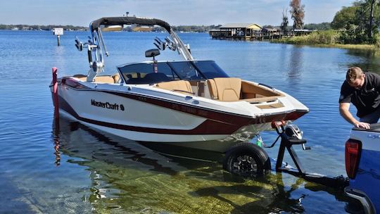 Alquiler de lanchas de vela Mastercraft 2019: ¡acudiremos a ti!