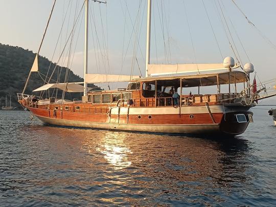 GOCEK : GOÉLETTE DE LUXE DE 24 MÈTRES AVEC 4 CABINES 