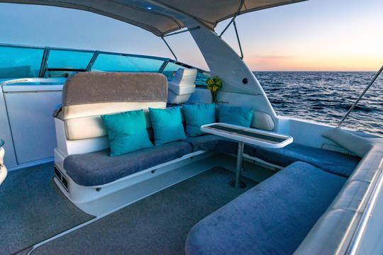 Sea Ray 400 Sundance de 42 pés. Seu próprio iate privado de luxo em La Paz.