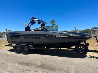 Lake LBJ - Supra SE 450 Wakeboat for 12