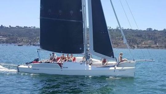 Montez à bord du Reynolds 33 - Pure Catamaran Sailing dans la baie de San Diego