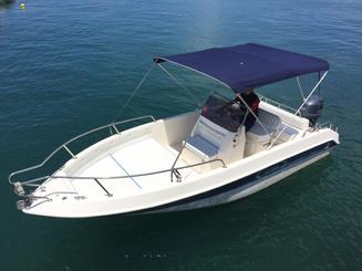 Consola central Romar Mirage 5.7 m 19 pies en alquiler en Forio, Ischia