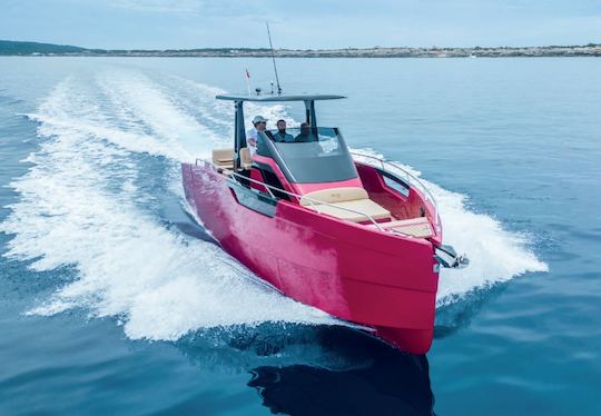 Alquiler de yate a motor de lujo Nuva M11 Open en Eivissa, Illes Balears