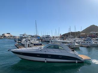 IATE MÁXIMO DE 45 PÉS EM CABO SAN LUCAS B.C.S MEXICO  