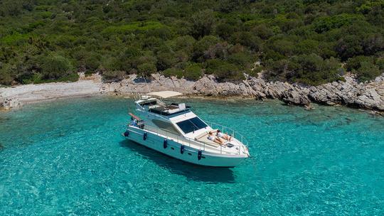 Yacht à moteur de luxe de 50 pieds à Bodrum ! Profitez de la côte turque !