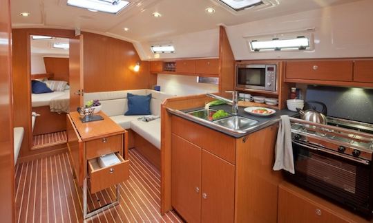 Veleiro Charter Bavaria 36 Cruiser em Lisboa