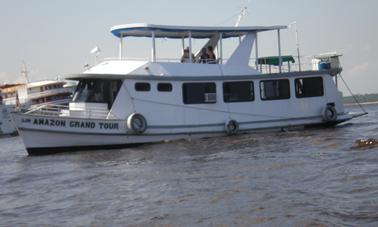 Excursion en péniche à Manaus au Brésil