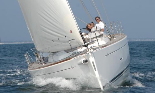 Charter a Dufour 450 Grand Large - PRIMO - Base Horta, Faial Island, Açores, Portugal