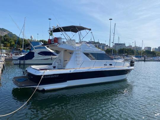 Alquiler de yate Dreams Oceanic Motor de 36 pies en Río de Janeiro, Brasil