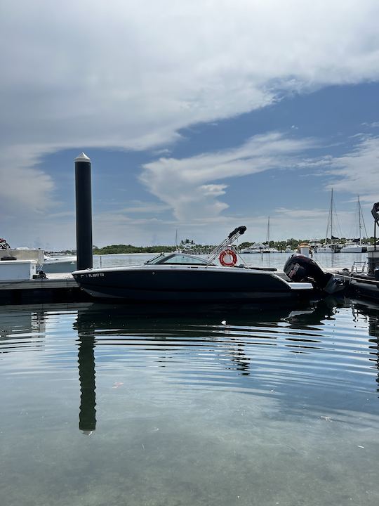 22' Four Winns H2 Bowrider/Dual Console