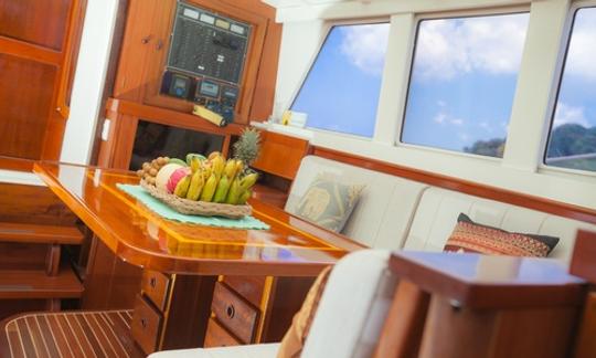 Bermuda Ketch Charter de 85 pies en Kawthoung