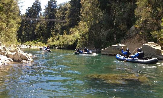 Excursions en kayak et en radeau sur le fleuve Pelorus en Nouvelle-Zélande