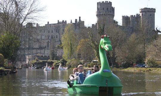 Alquiler de barcas a pedales en Warwick, Reino Unido