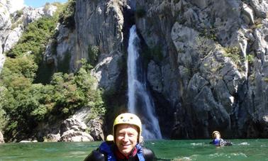 Barranquismo en el río Cetina en Croacia