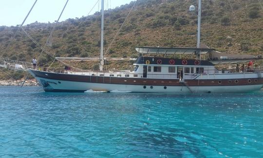 22 Person Sailing Turkish Gulet for Charter in Bodrum, Gulet