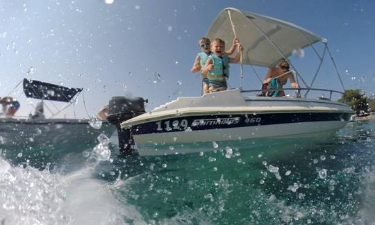 4 Person Boat Rental in Skíathos, Greece