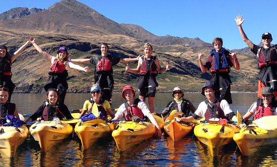 Alquiler de kayaks de mar dobles en el lago Wanaka