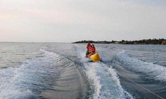 Parasailing & Banana Boat Rides in Roatán, Honduras