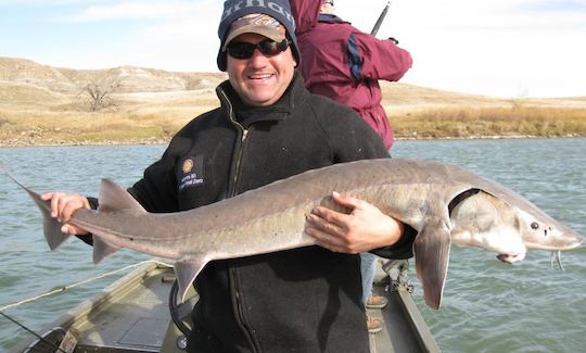 Viagens guiadas de pesca de esturjão em Medicine Hat Alberta, Canadá