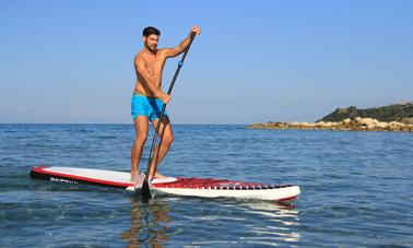 Aluguel de pranchas de remo em Alykes Beach, Zakynthos