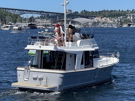 Yacht moderne de 36 pieds avec capitaine, prix tout compris, croisière, fête et événements !