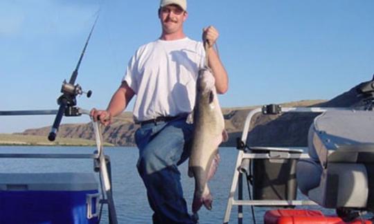 Viajes guiados de pesca en el río Columbia en Oregón