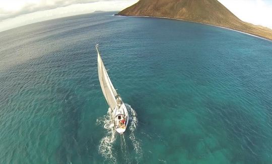 Frete de monocasco de cruzeiro em Corralejo, Espanha