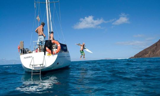 Frete de monocasco de cruzeiro em Corralejo, Espanha