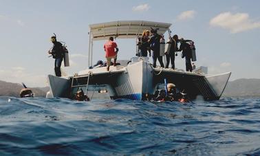 Location de plongée en trimaran à Coco, Costa Rica