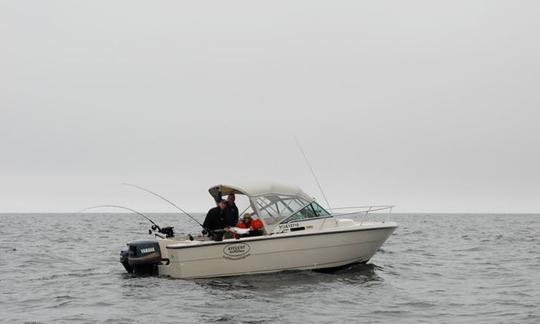 Barco de pesca guiado de 26 pies en Kyuquot, BC