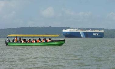 Passeios ecológicos de barco pelo canal no Panamá